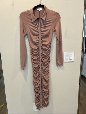 EDIT by NINE pointed collar, snapbutton placket, extensive allover ruching dress